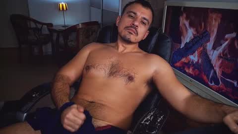 Snapshot of officeman7 chatting on 12-16-24, 08:48 officeman7 online show from 12-16-24, 08:48