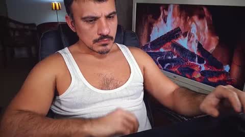 Snapshot of officeman7 chatting on 01-08-25, 05:26 officeman7 online show from 01-08-25, 05:26