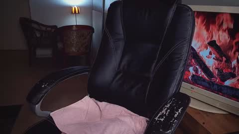 Snapshot of officeman7 chatting on 01-19-25, 04:36 officeman7 online show from 01-19-25, 04:36