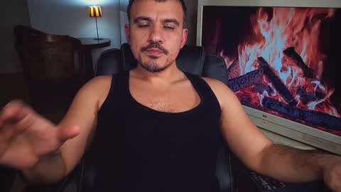 Snapshot of officeman7 chatting on 01-20-25, 05:16 officeman7 online show from 01-20-25, 05:16