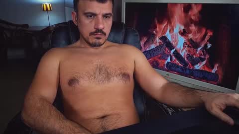 Snapshot of officeman7 chatting on 01-25-25, 06:24 officeman7 online show from 01-25-25, 06:24