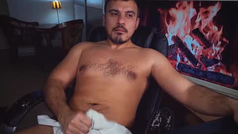 Snapshot of officeman7 chatting on 02-02-25, 07:35 officeman7 online show from 02-02-25, 07:35