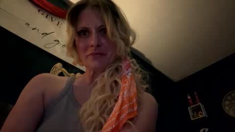 Snapshot of official_kalirose chatting on 05-17-26, 02:42 official_kalirose online show from 05-17-26, 02:42