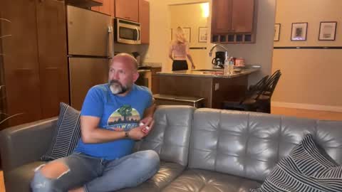 Tams online show from 11-04-25, 01:59