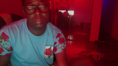 Snapshot of officialmoneyxxx chatting on 12-15-24, 01:54 Money online show from 12-15-24, 01:54