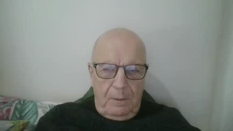 Snapshot of oggi95 chatting on 01-15-25, 12:58 oggi95 online show from 01-15-25, 12:58