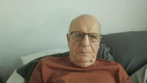 Snapshot of oggi95 chatting on 09-09-25, 09:31 oggi95 online show from 09-09-25, 09:31