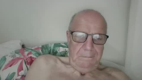 Snapshot of oggi95 chatting on 09-12-25, 06:35 oggi95 online show from 09-12-25, 06:35