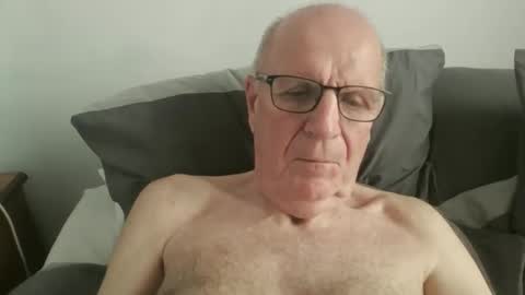 Snapshot of oggi95 chatting on 09-18-25, 11:23 oggi95 online show from 09-18-25, 11:23