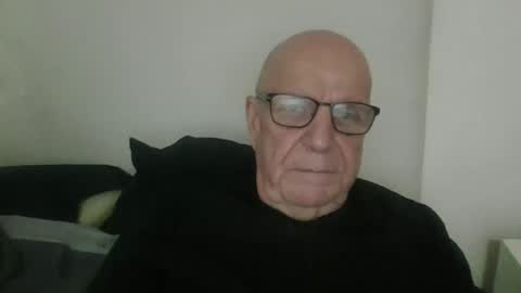 Snapshot of oggi95 chatting on 11-13-25, 03:22 oggi95 online show from 11-13-25, 03:22