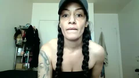 Lit en Cama online show from 09-26-25, 04:00