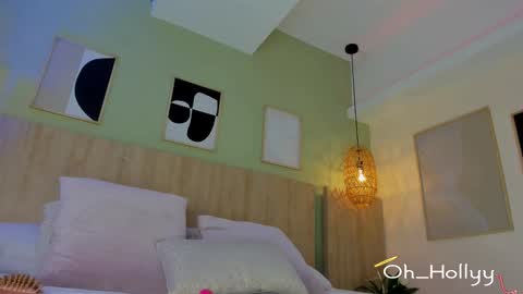 Holly online show from 12-16-25, 11:15