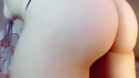 Snapshot of oh_pichuu chatting on 07-17-26, 06:57 Milly online show from 07-17-26, 06:57