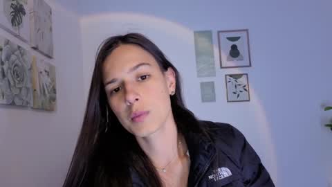 Snapshot of ohanna_ chatting on 10-03-25, 10:18 ohanna_ online show from 10-03-25, 10:18