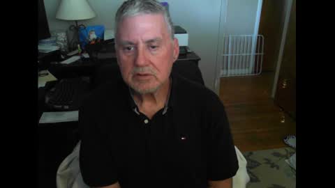 Snapshot of ohfukitsbob chatting on 10-09-25, 08:29 ohfukitsbob online show from 10-09-25, 08:29