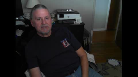 Snapshot of ohfukitsbob chatting on 10-24-25, 04:25 ohfukitsbob online show from 10-24-25, 04:25