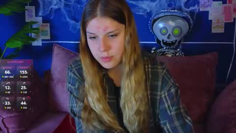 Snapshot of ohh_caitlyn chatting on 10-26-25, 04:40 Caitlyn or Catie online show from 10-26-25, 04:40