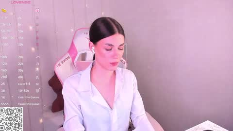 Snapshot of ohh_my_vens chatting on 05-20-26, 12:17 KAYA. online Tu We Th Fr Sa 0100AM - 0800AM Time zone of Germany Munich online show from 05-20-26, 12:17