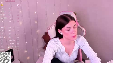 Snapshot of ohh_my_vens chatting on 05-21-26, 12:28 KAYA. online Tu We Th Fr Sa 0100AM - 0800AM Time zone of Germany Munich online show from 05-21-26, 12:28