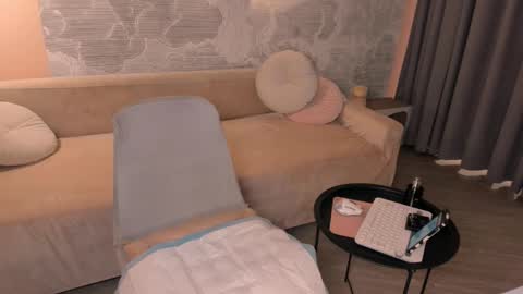 Maria online show from 02-23-25, 08:11