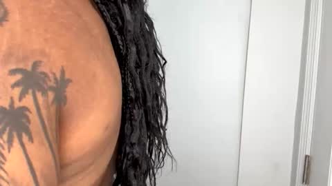 Snapshot of ohhoney30 chatting on 11-13-25, 04:00 GOGIOBABE online show from 11-13-25, 04:00