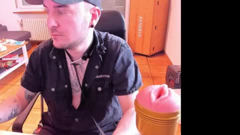 Chris online show from 04-20-26, 06:16