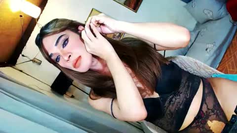 Snapshot of ohlalasamanthaxxx143 chatting on 02-25-26, 05:22 IM CHIE DONT FORGET TO FOLLOW ME MAKE ME SMILE HERE THUMB UP FOR 25TOK online show from 02-25-26, 05:22