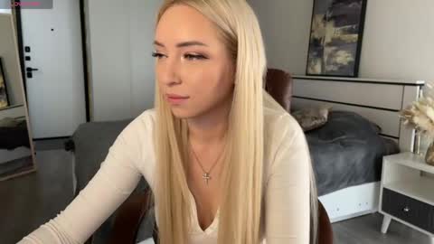 Emma online show from 04-30-26, 02:51
