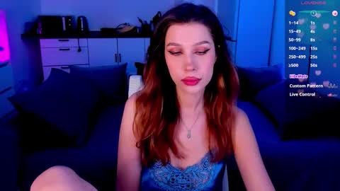 Light  online show from 11-08-25, 08:29