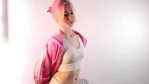 Emi and Ohpi online show from 04-14-26, 01:50