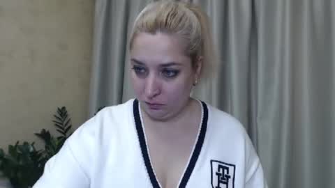 Snapshot of ohsweetiren chatting on 12-03-24, 07:21 Iren online show from 12-03-24, 07:21