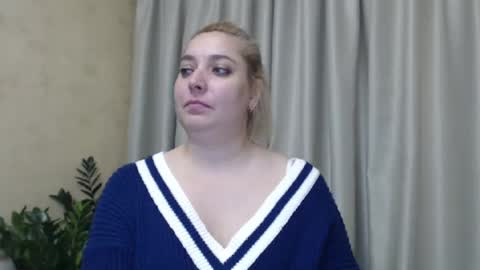 Snapshot of ohsweetiren chatting on 12-03-24, 10:28 Iren online show from 12-03-24, 10:28