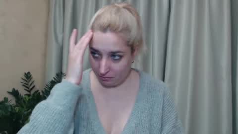 Snapshot of ohsweetiren chatting on 12-06-24, 07:32 Iren online show from 12-06-24, 07:32