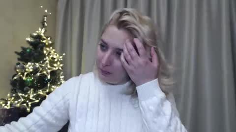 Snapshot of ohsweetiren chatting on 12-23-24, 07:28 Iren online show from 12-23-24, 07:28