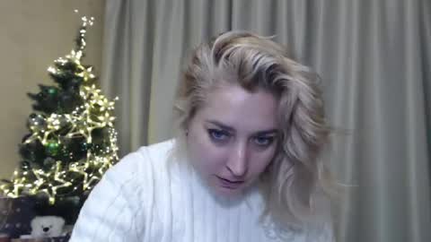 Snapshot of ohsweetiren chatting on 12-23-24, 10:32 Iren online show from 12-23-24, 10:32