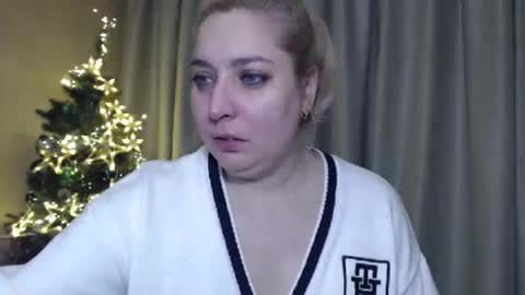 Snapshot of ohsweetiren chatting on 12-29-24, 07:06 Iren online show from 12-29-24, 07:06