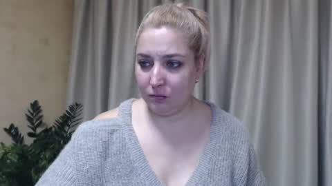 Snapshot of ohsweetiren chatting on 01-14-25, 07:06 Iren online show from 01-14-25, 07:06