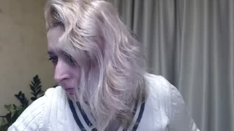 Snapshot of ohsweetiren chatting on 01-18-25, 07:07 Iren online show from 01-18-25, 07:07