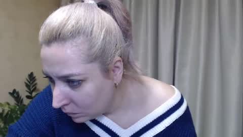 Snapshot of ohsweetiren chatting on 02-02-25, 09:40 Iren online show from 02-02-25, 09:40