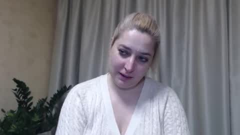 Snapshot of ohsweetiren chatting on 03-02-25, 07:21 Iren online show from 03-02-25, 07:21