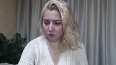 Snapshot of ohsweetiren chatting on 10-02-25, 06:31 Iren online show from 10-02-25, 06:31