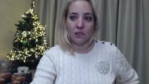 Snapshot of ohsweetmari chatting on 12-25-24, 09:11 Mari online show from 12-25-24, 09:11