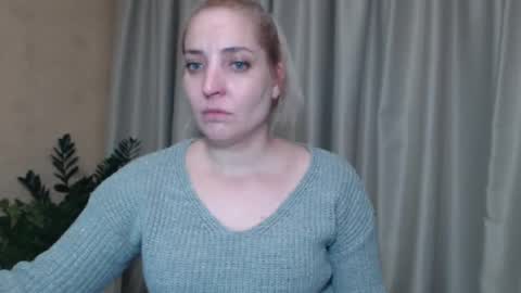 Snapshot of ohsweetmari chatting on 01-10-25, 09:10 Mari online show from 01-10-25, 09:10