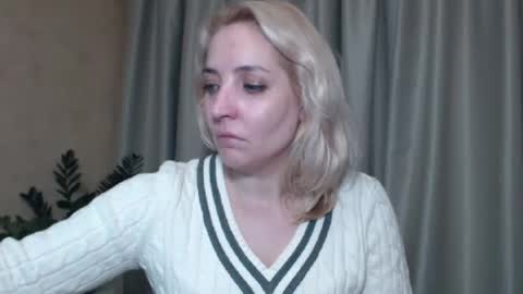 Snapshot of ohsweetmari chatting on 01-11-25, 06:44 Mari online show from 01-11-25, 06:44