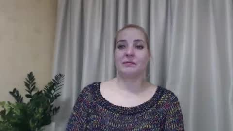 Snapshot of ohsweetmari chatting on 01-14-25, 03:04 Mari online show from 01-14-25, 03:04