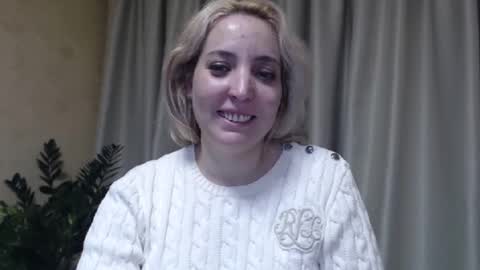 Snapshot of ohsweetmari chatting on 01-21-25, 06:12 Mari online show from 01-21-25, 06:12