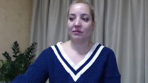 Snapshot of ohsweetmari chatting on 01-24-25, 04:17 Mari online show from 01-24-25, 04:17