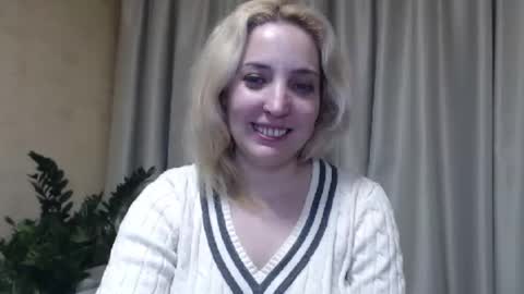 Snapshot of ohsweetmari chatting on 03-02-25, 07:45 Mari online show from 03-02-25, 07:45