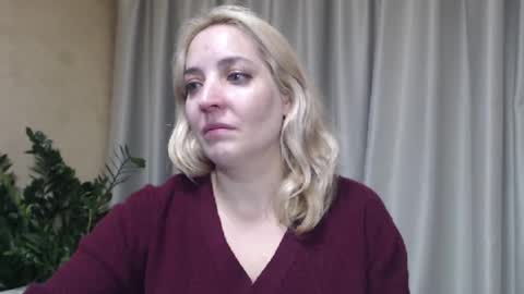 Snapshot of ohsweetmari chatting on 10-10-25, 03:22 Mari online show from 10-10-25, 03:22