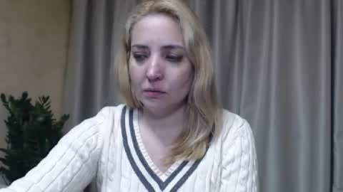 Mari online show from 04-22-26, 04:08